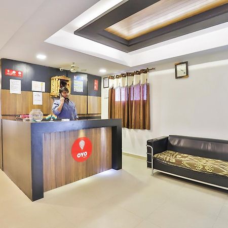 Super Hotel O Apollo Ahmedabad Exterior foto