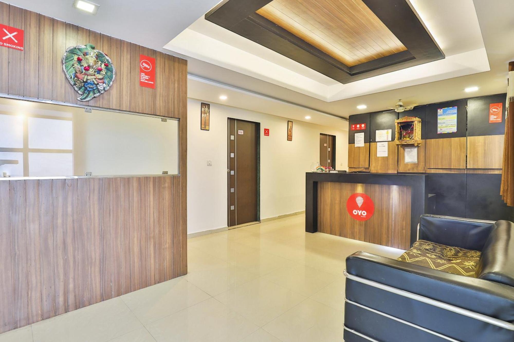 Super Hotel O Apollo Ahmedabad Exterior foto